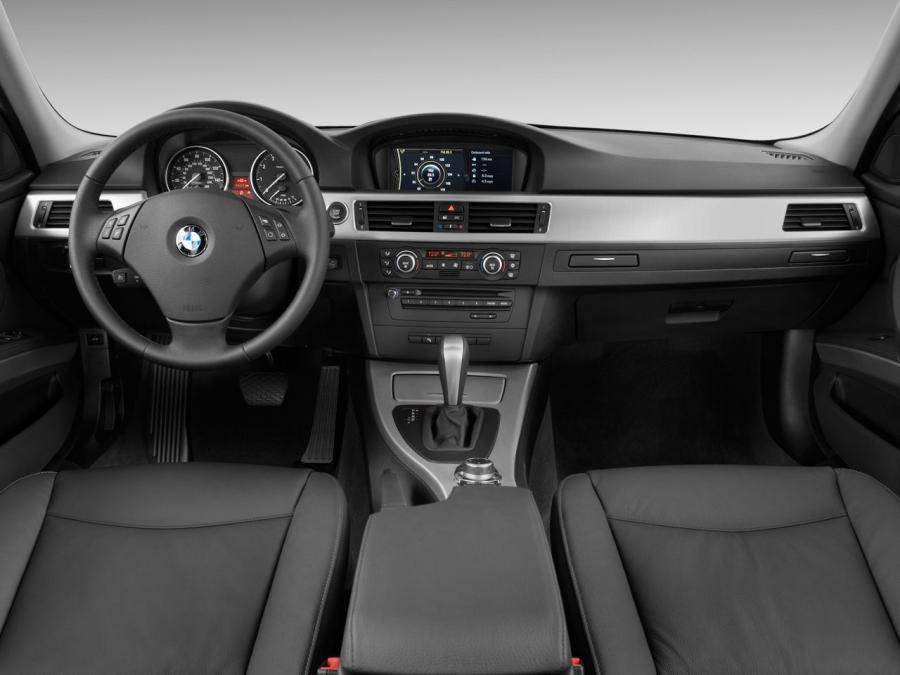  BMW 328i Coupe 2006 года  (US) (фото 11 из 13)